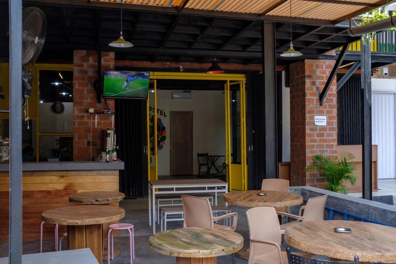 Kumpul Hostel Kuta Legian Exterior foto