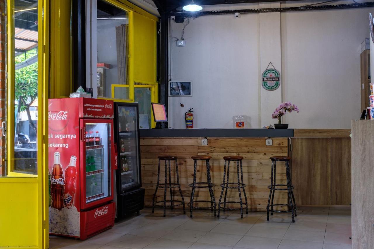 Kumpul Hostel Kuta Legian Exterior foto